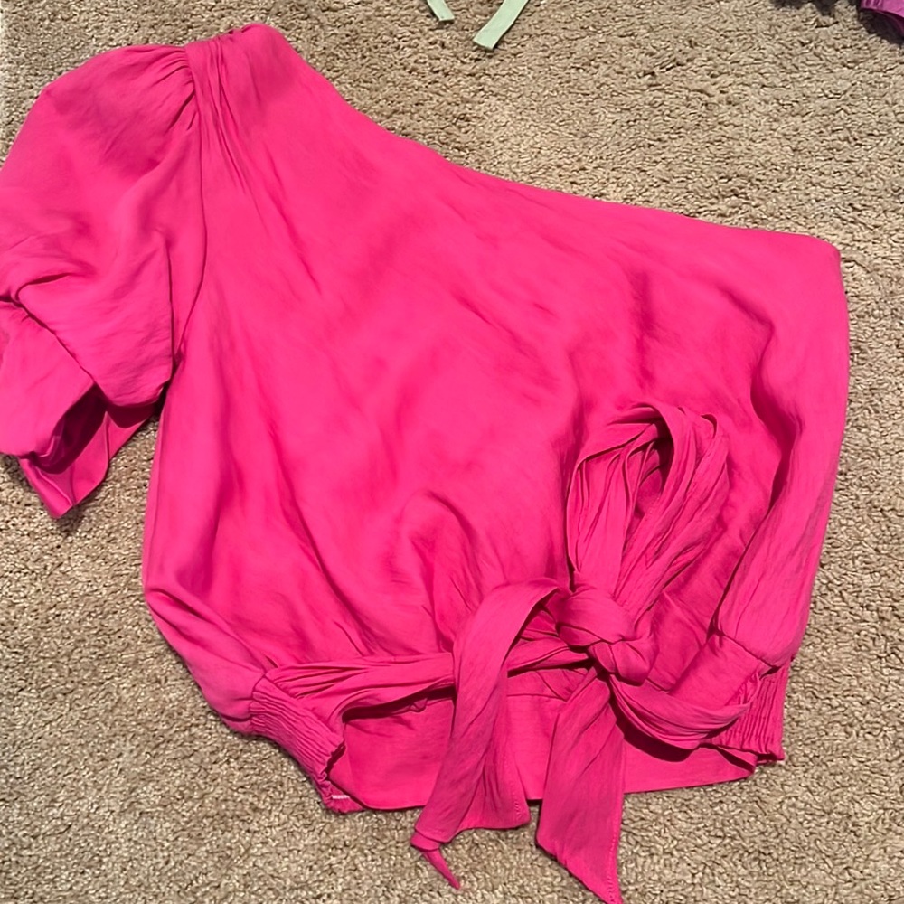 do+be one shoulder pink top